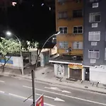 Conjugado Dividido Em Quarto E Sala