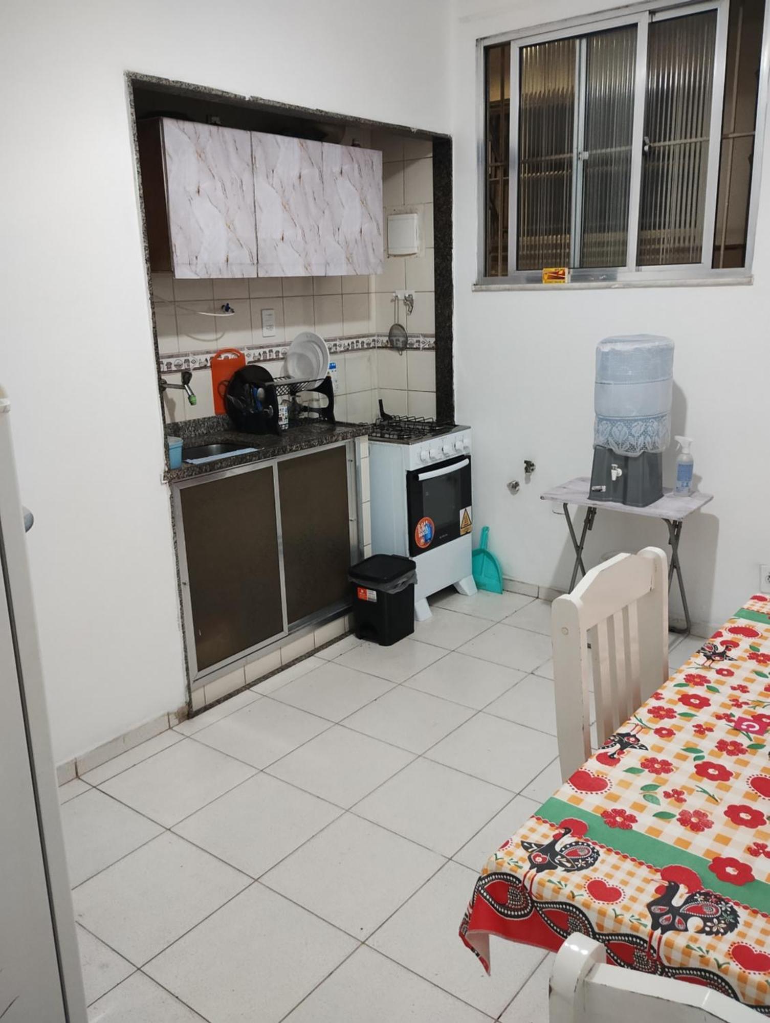Conjugado Dividido Em E Sala *