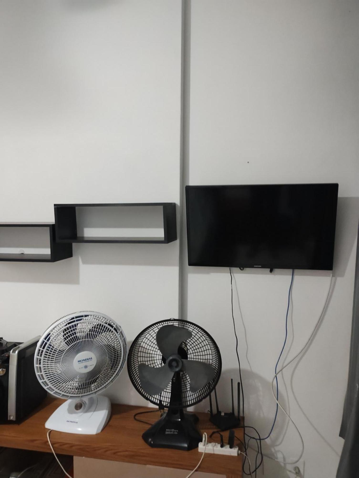 Conjugado Dividido Em E Sala